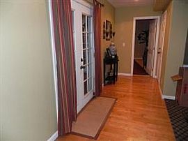 Available Room at Lake Fountain in Orlando, FL