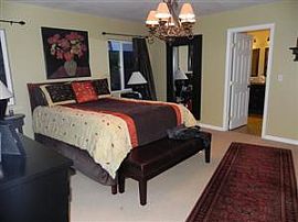 Available Room at Lake Fountain in Orlando, FL (Photo 2 of 4)