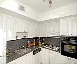 $399 to Move in to An Apt Steps From The in Aventura, FL (Photo 2 of 5)