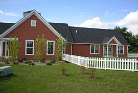 1 Bd/1 Bath Beautiful Towhnomes, Great L in Salisbury, MD (Photo 3 of 5)