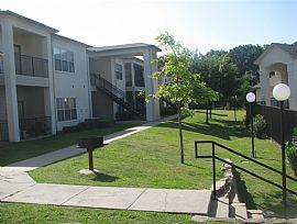 2 Bd/2 Bath Experience a New Way of Livi in Corinth, TX (Photo 5 of 5)