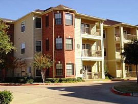 1 Bd/1 Bath Vistas at Pinnacle Park Is A in Cockrell Hill, TX