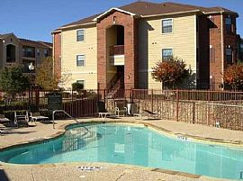 1 Bd/1 Bath Vistas at Pinnacle Park Is A in Cockrell Hill, TX (Photo 2 of 5)