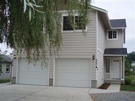 Cute 3 Bedroom Duplex in Orting$300 Of in Crocker, WA