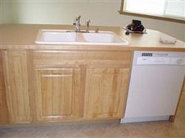 Cute 3 Bedroom Duplex in Orting$300 Of in Crocker, WA (Photo 5 of 5)