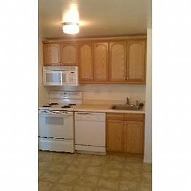 Pet Friendly Great Brick Rambler For R in Sandy, UT (Photo 3 of 5)