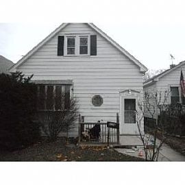 Gorgeous 3 Br 2 Ba House with 2 5 Car Gara in Chicago, IL