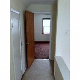 Gorgeous 3 Br 2 Ba House with 2 5 Car Gara in Chicago, IL (Photo 5 of 5)