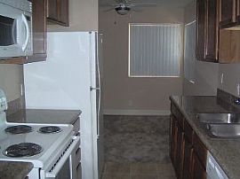 1858 Decatur #102 in Las Vegas, NV (Photo 3 of 5)