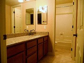 Stunning Remodeled Condo Near Heart of S in Scottsdale, AZ (Photo 5 of 5)