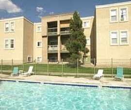 2 Bed with Walk in Closets, Convenient Loc in Broomfield, CO (Photo 4 of 5)