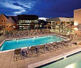 2 Bed in Cherry Creek with Large Closets, in Denver, CO (Photo 4 of 5)