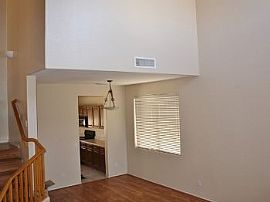 Beautiful 4br Home with Loft/den Near We in Phoenix, AZ (Photo 4 of 5)