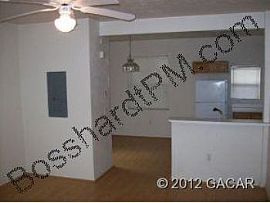 2 Bed 2.5 Bath Condo Rental in Gainesville, FL (Photo 4 of 5)