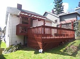 Single Family Home in Seattle in Seattle, WA (Photo 2 of 5)