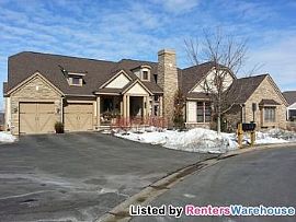 Stunning Executive 3bd/3bh 3600 Sq-Ft Ho in Lilydale, MN