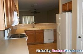 Very Nice 3 Bed/2 Bath Home in Tolleson, AZ (Photo 3 of 5)