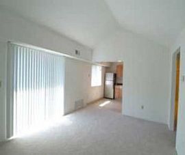 2 Bedroom with Stainless Appliances, Balco in Dracut, MA (Photo 3 of 5)