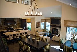 2 Bd/1 Bath Close to Parks, Hiking Trail in Austin, TX (Photo 3 of 5)