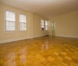 2 Bedroom 2 Bath with Built in Bookcases in Washington, DC (Photo 2 of 3)