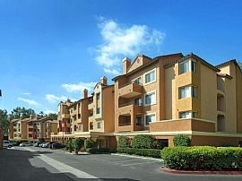 2 Bd/1 Bath Located in The Highly Ranked in San Diego, CA (Photo 3 of 5)