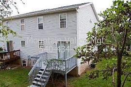 Duplex Rental Home in Harrisonburg in Harrisonburg, VA (Photo 2 of 5)