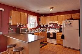 Duplex Rental Home in Harrisonburg in Harrisonburg, VA (Photo 4 of 5)