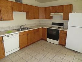 Half Off First Full Month! Nice East Sid in Rincon, AZ (Photo 4 of 5)