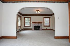 4 Bedroom in The Desirable Irvington Nei in Portland, OR (Photo 2 of 5)