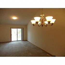 Charming 2 Bedroom/2 Bath Townhome! in Coon Rapids, MN (Photo 2 of 5)