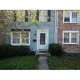 3br Town Home Overlooking Woods in Gaithersburg, MD