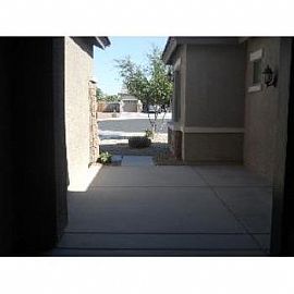 Huge Glendale 5 Bedroom Home in Glendale, AZ (Photo 4 of 5)