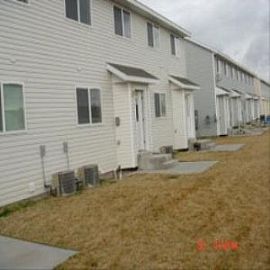 Newer Town Home Off Ammon Rd in Beachs Corner, ID (Photo 2 of 5)