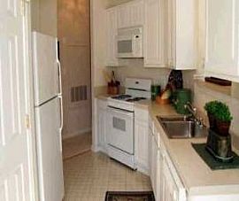 Woodland Park Luxury Apts - Great Locati in Herndon, VA (Photo 2 of 4)