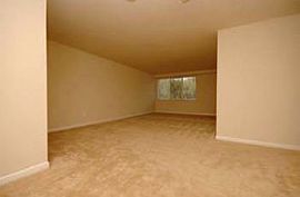 2 Bd/1 Bath Fitness Center, Pool, Fully in Silver Spring, MD (Photo 3 of 5)