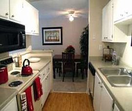 2 Bed in Santa Rosa with Laundry, Pool, Sp in Santa Rosa, CA (Photo 2 of 5)
