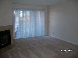 Nice 1 Bedroom 1 Bath Condo in Las Vegas, NV (Photo 4 of 5)