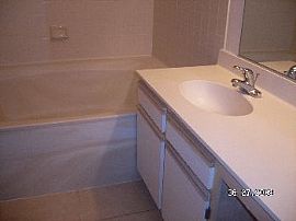 Nice 1 Bedroom 1 Bath Condo in Las Vegas, NV (Photo 5 of 5)