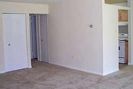 2 Bd/1 Bath Studio Living with Easy Acce in Pittsburgh, PA (Photo 3 of 5)