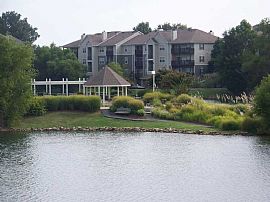 2 Bd/2 Bath Cordova Apts on 17-Acre Lake in Cordova, TN (Photo 3 of 5)