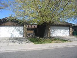 2027 Comstock- 3bdrm Duplex in North Sto in Stockton, CA
