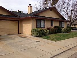 1701 Coventry Way in Lodi, CA