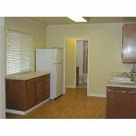 2 Bed/1 Bath Home with Huge Garage!! in Salt Lake City, UT (Photo 4 of 5)