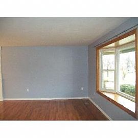 Beautiful Tri-Level in Beavercreek in Beaver Creek, OH (Photo 3 of 5)