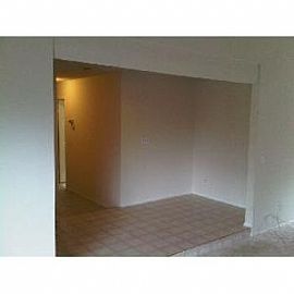 3-Bedroom House in Lake Elsinore For Lea in Lake Elsinore, CA (Photo 4 of 5)