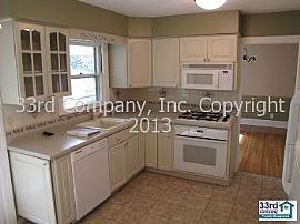 Single Family Rental Home in Minnetonka in Hopkins, MN (Photo 3 of 5)