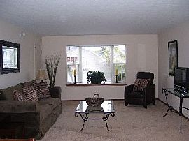 Walk-In Closets, Heated Pool, On-Site La in Chatham, OH (Photo 5 of 5)