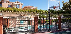 2 Bd/2 Bath Great Silicon Valley Locatio in Cupertino, CA (Photo 3 of 5)