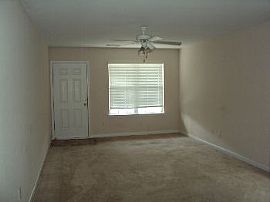 3 Bed, 2.5 Bath House Minutes From I-77 in Charlotte, NC (Photo 3 of 4)