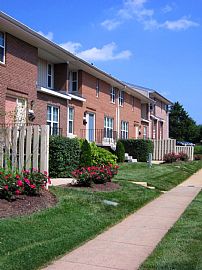 2 Bd/1 Bath Fitness Center, Pool, Park, in Rockville, MD (Photo 4 of 5)